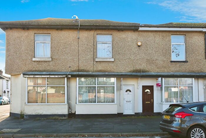 3 Bedroom Terraced House For Sale In Forton Road, Gosport, PO12