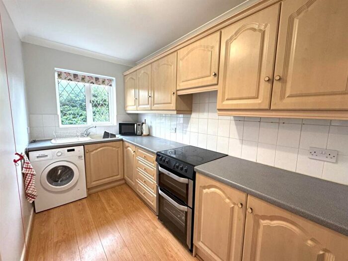 2 Bedroom Flat For Sale In The Ridings, PR9