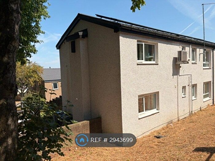 1 Bedroom Flat To Rent In Holtdale Avenue, Leeds, LS16