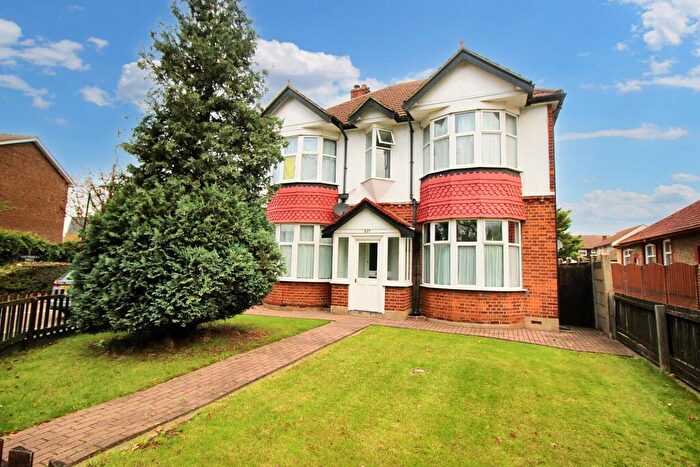 1 Bedroom Property To Rent In Brentwood Road, Romford, RM1