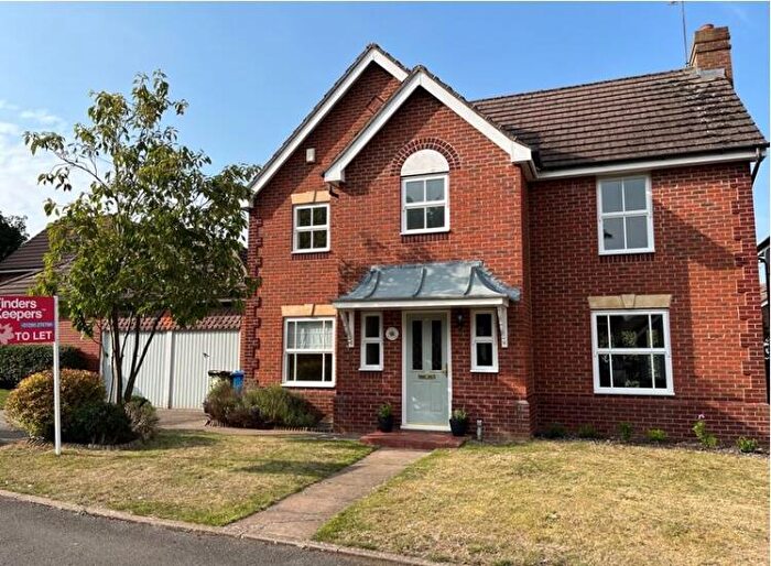 4 Bedroom Detached House To Rent In William Close, Banbury, OX16