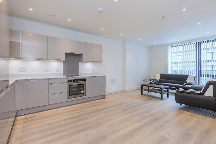 2 Bedroom Apartment To Rent In Valencia Close, E14
