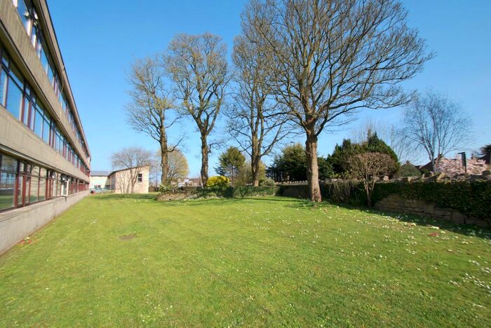 2 Bedroom Apartment To Rent In Midford Road, Bath, BA2