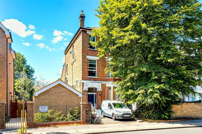 Studio To Rent In Sutton Court Road, Chiswick, W4