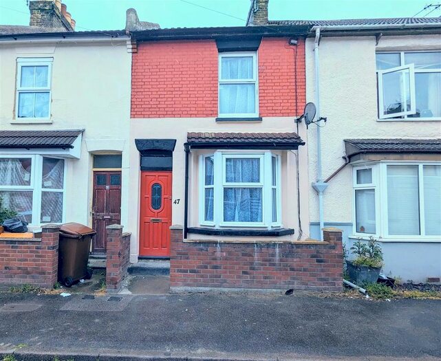 2 Bedroom Terraced House To Rent In Victoria Road, Chatham, ME4