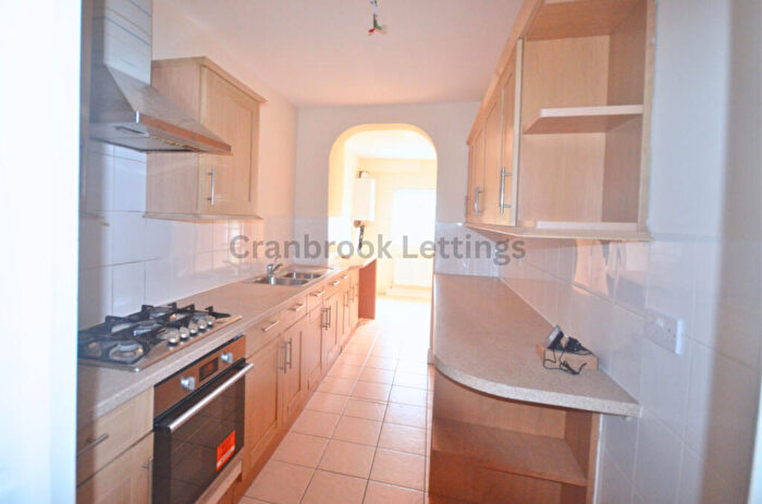 3 Bedroom Terraced House To Rent In Ridgeway Gardens, IG4