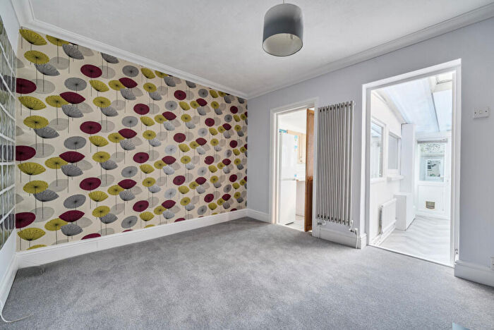 2 Bedroom Terraced House To Rent In Piggott's Road, Caversham, Reading, Berkshire, RG4