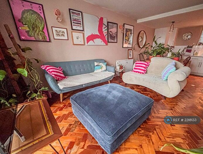 2 Bedroom Flat To Rent In Sarawak Court, London, SE15