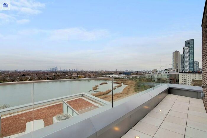 3 Bedroom Apartment To Rent In Sandpiper Building, London, N4