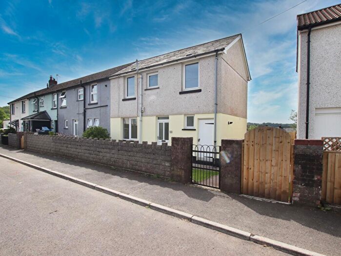 3 Bedroom Semi-Detached House For Sale In Argoed Avenue, Llanharan Pontylcun, CF72