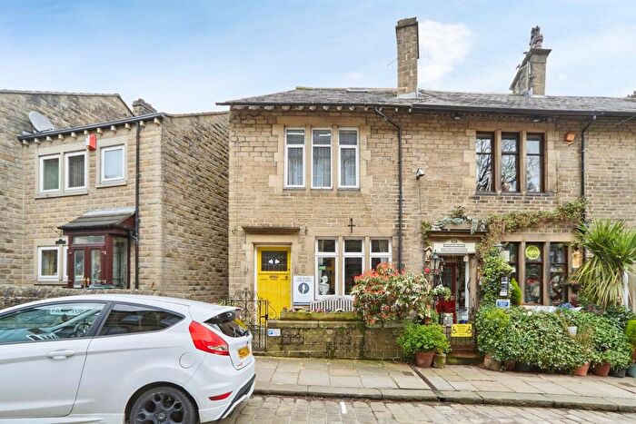 5 Bedroom End Of Terrace House For Sale In Main Street, Haworth, Keighley, BD22