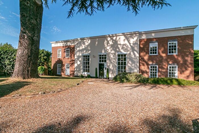 2 Bedroom Flat To Rent In Turnpike Lane, Ickleford, Hitchin, SG5