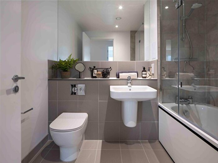 2 Bedroom Apartment To Rent In Blucher Street, Birmingham, B1