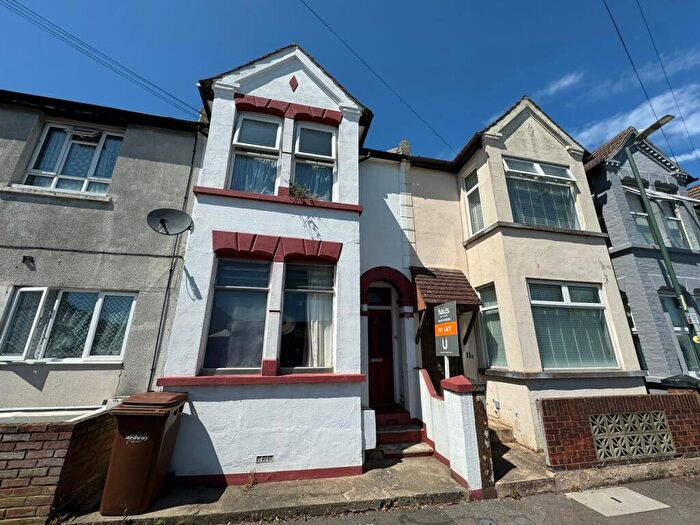 1 Bedroom Apartment To Rent In Byron Road (Ground Floor), Gillingham, ME7
