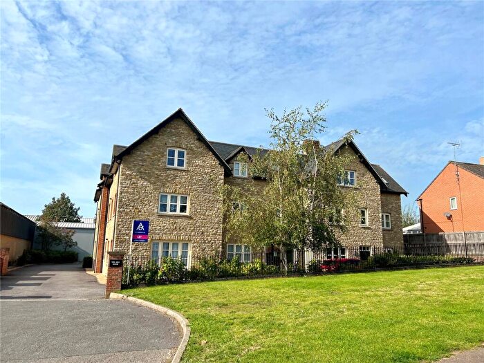 2 Bedroom Flat To Rent In Mill House, Oxford Road, Brackley, NN13