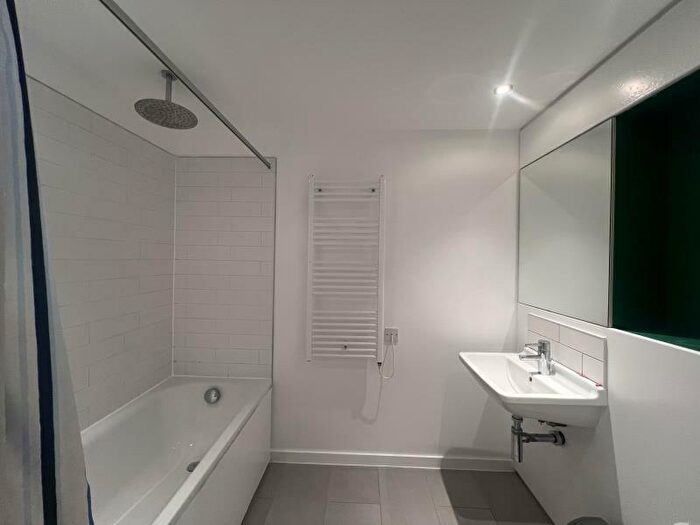 2 Bedroom Apartment To Rent In Saxton, Leeds City Centre, LS9