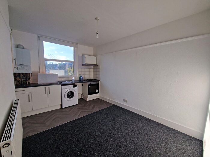 1 Bedroom Flat To Rent In Portland Road, South Norwood, SE25