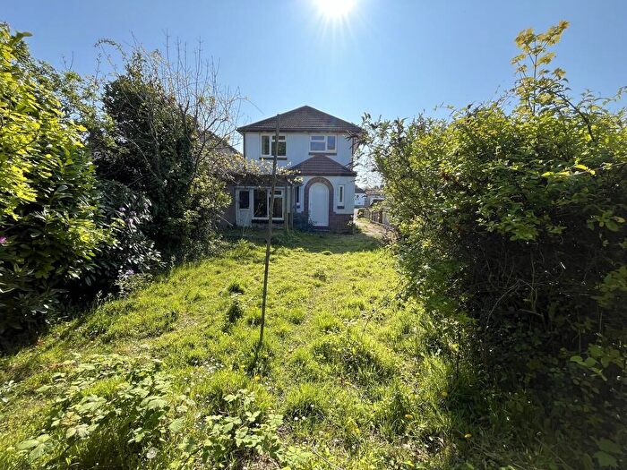 4 Bedroom Detached House For Sale In Dunstans Lane, Poole, BH15