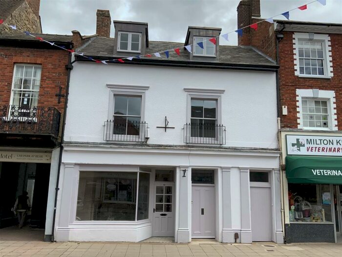 2 Bedroom Apartment To Rent In High Street, Stony Stratford, Milton Keynes, MK11