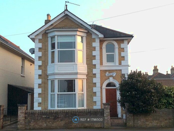 2 Bedroom Flat To Rent In Argyll Street, Ryde, PO33