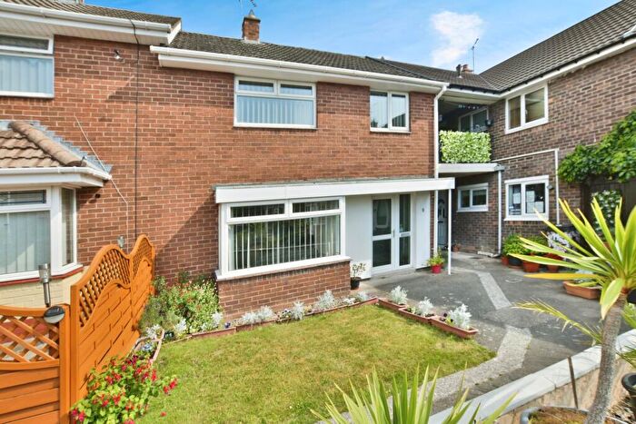 4 Bedroom Semi-Detached House For Sale In Avon Close, Acton, Wrexham, LL12