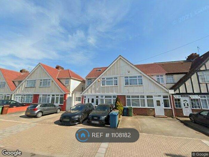 4 Bedroom Semi-Detached House To Rent In Charlton Road, Harrow HA3