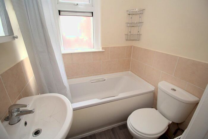 3 Bedroom Terraced House For Sale In Gorton Lane, Manchester, Greater Manchester, M18