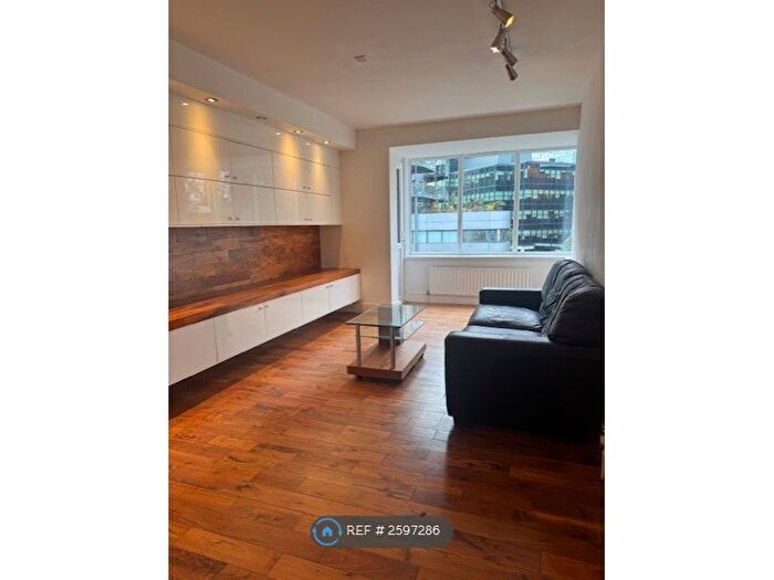 2 Bedroom Flat To Rent In Viceroy Court, Croydon, CR0