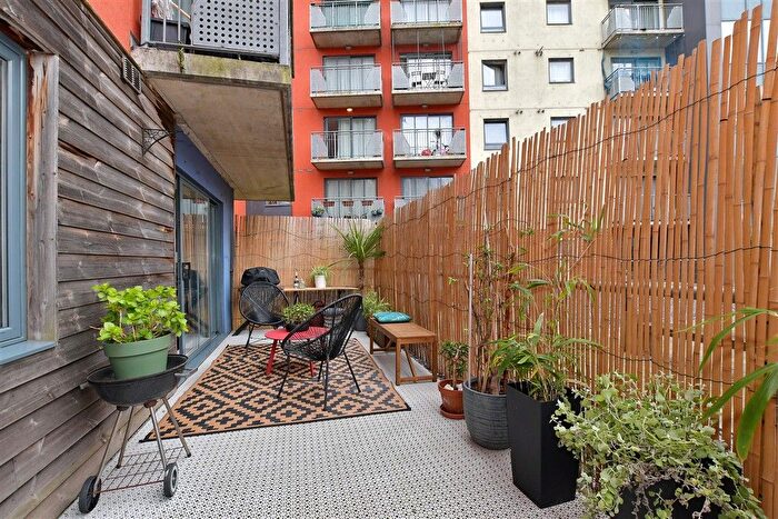 2 Bedroom Flat For Sale In Spring Place, Barking, Essex, IG11