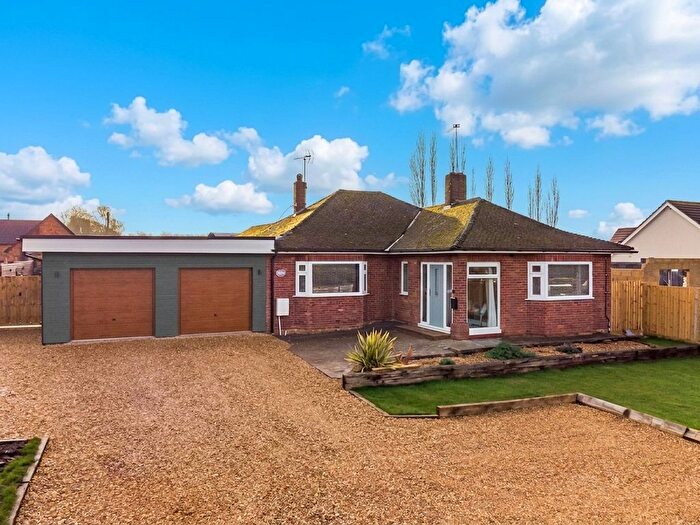 4 Bedroom Detached Bungalow For Sale In Witcham Road, Mepal, CB6