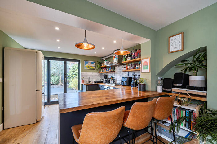 3 Bedroom Semi-Detached House For Sale In Edward Road, Penge, London, SE20