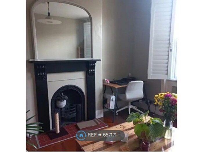 1 Bedroom Flat To Rent In Peacock Street, London, SE17