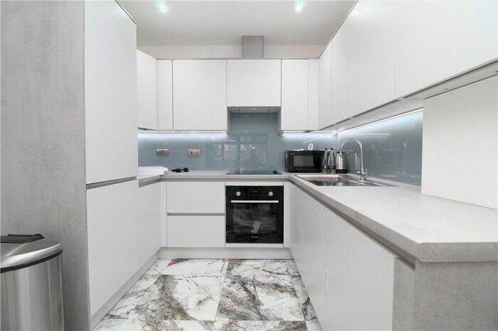 2 Bedroom Flat To Rent In Banstead Road, Purley, CR8