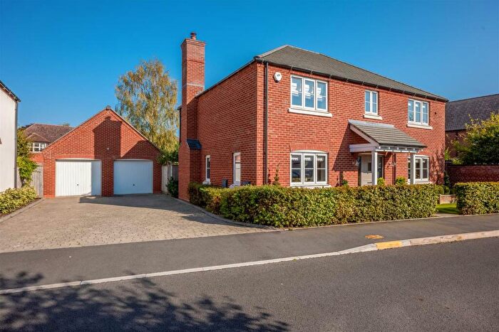 5 Bedroom Detached House For Sale In Hewitt Road, Barford, CV35
