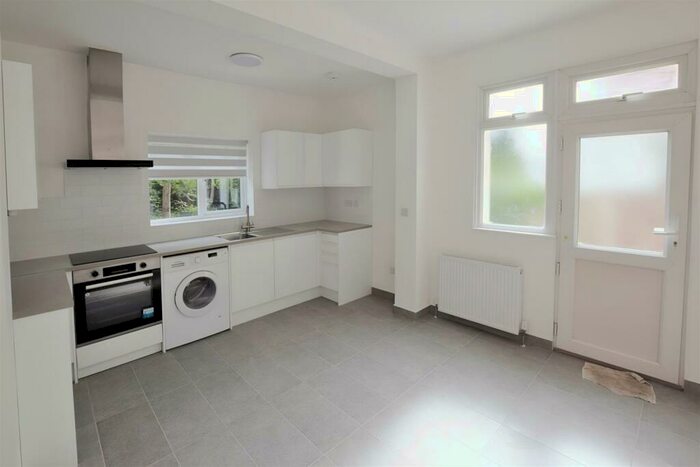 1 Bedroom Flat To Rent In Station Road, Hendon, London, NW4