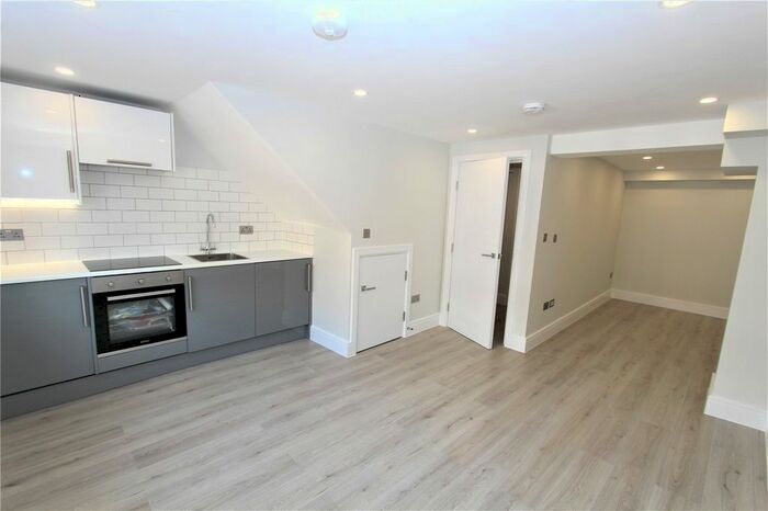 Studio To Rent In King Street, Maidstone, Kent, ME14