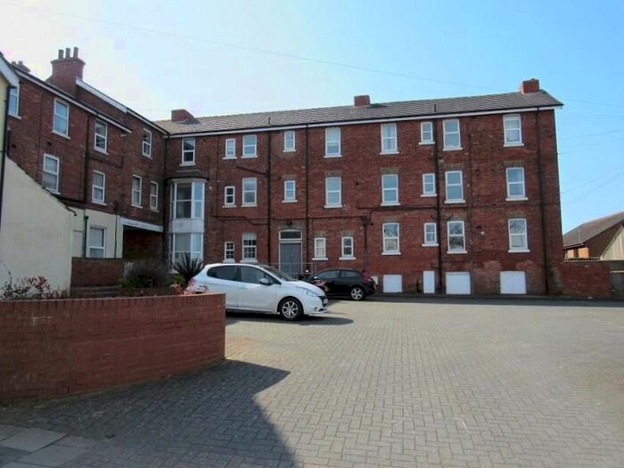 2 Bedroom Flat To Rent In Sea View Mansions, Skegness, PE25
