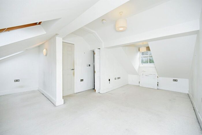 2 Bedroom Flat To Rent In Walpole Terrace, Brighton, BN2