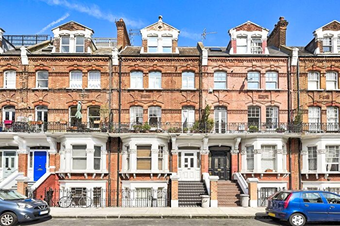 1 Bedroom Flat To Rent In Avonmore Road, West Kensington, London, W14