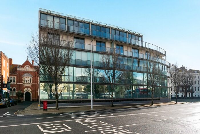 1 Bedroom Semi-Detached House For Sale In Glass Pavilion, Princes Street, Brighton, BN2