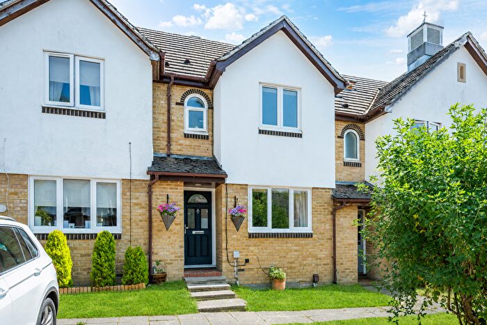 2 Bedroom Terraced House For Sale In Abinger Drive, Redhill, RH1