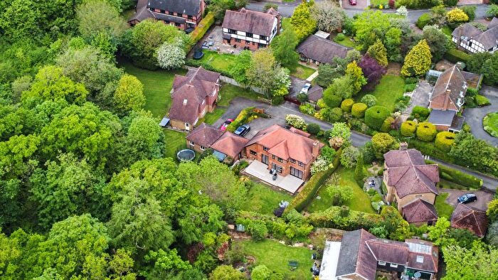 5 Bedroom Detached House To Rent In Abbotswood, Guildford, GU1