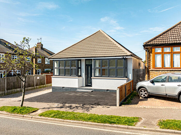 3 Bedroom Detached Bungalow For Sale In Benvenue Avenue, Leigh-on-sea, SS9