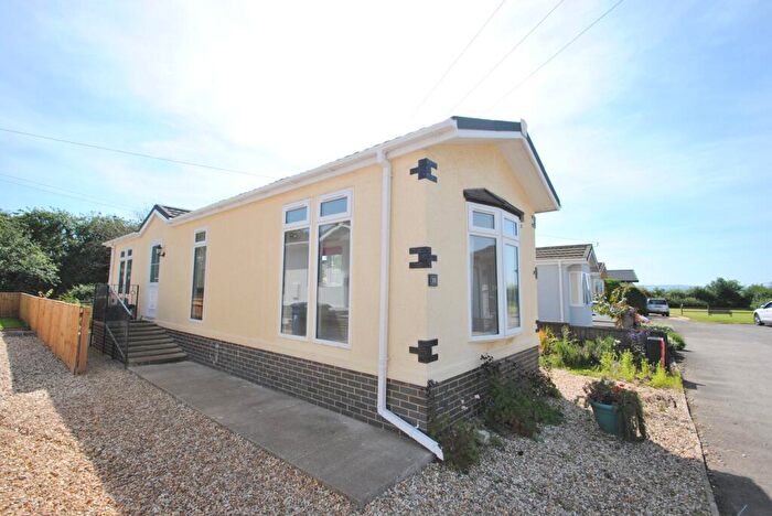 1 Bedroom Park Home For Sale In Long Furlong Park, Gotherington, Cheltenham, GL52