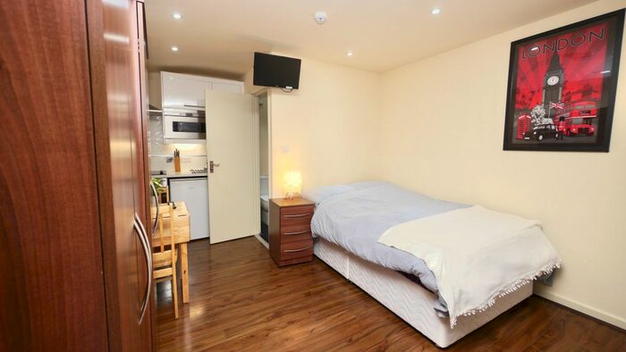 Studio To Rent In Cranhurst Road, London, NW2