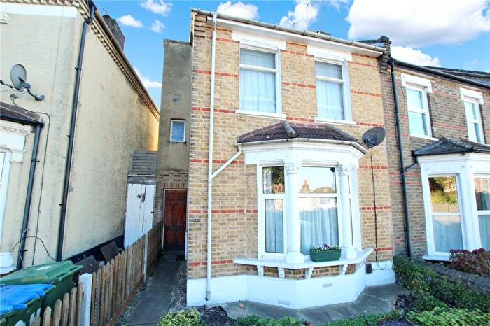 1 Bedroom Flat To Rent In Waverley Crescent, London, SE18