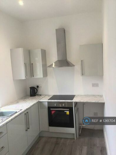 2 Bedroom Terraced House To Rent In Kimberley Street, Brighouse, HD6