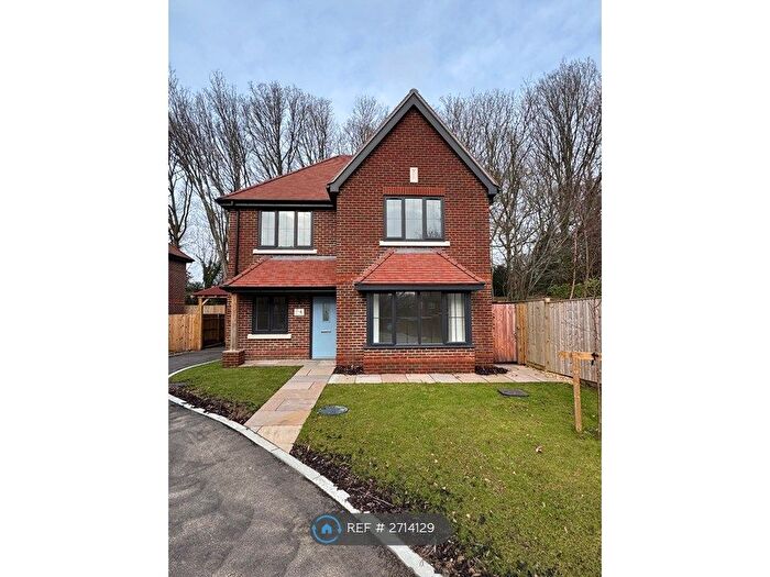 4 Bedroom Detached House To Rent In Hedgerows, Ewhurst, GU6