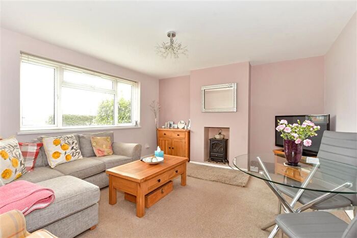 2 Bedroom Maisonette For Sale In Jarvis Road, Arundel, West Sussex, BN18