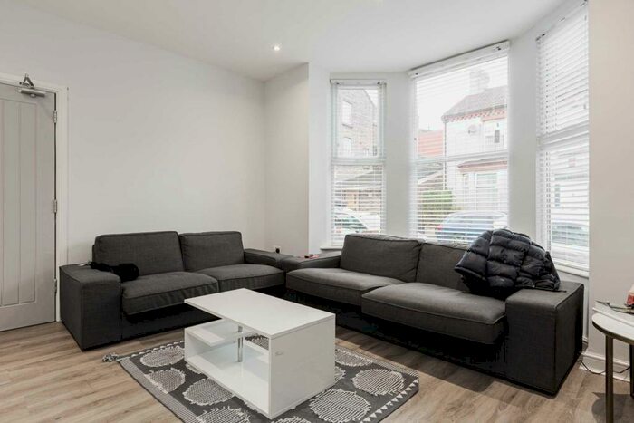 5 Bedroom Semi-Detached House To Rent In Kenmare Road, Liverpool, L15
